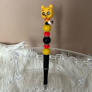 {Disney} Doorables Beadable Homemade Character Pen with Winnie The Pooh Soccer